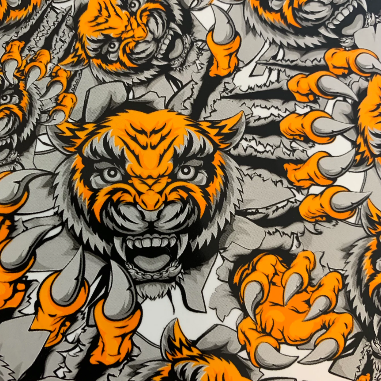 FIGHTING TIGERS