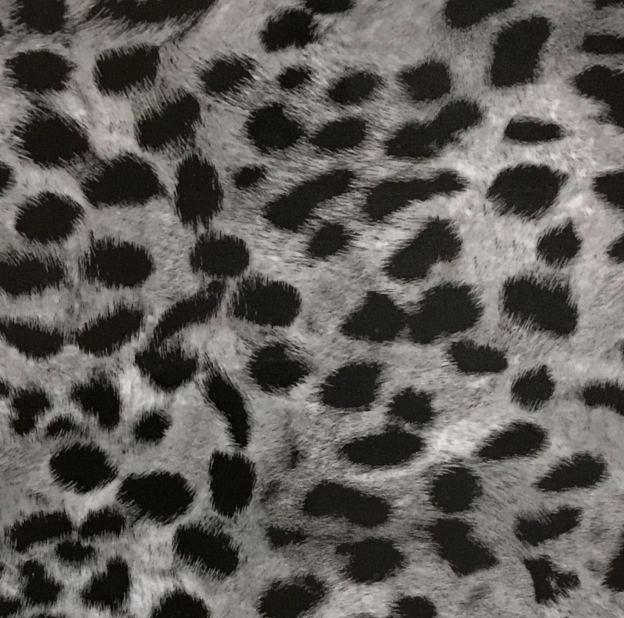 SNOW LEOPARD FUR