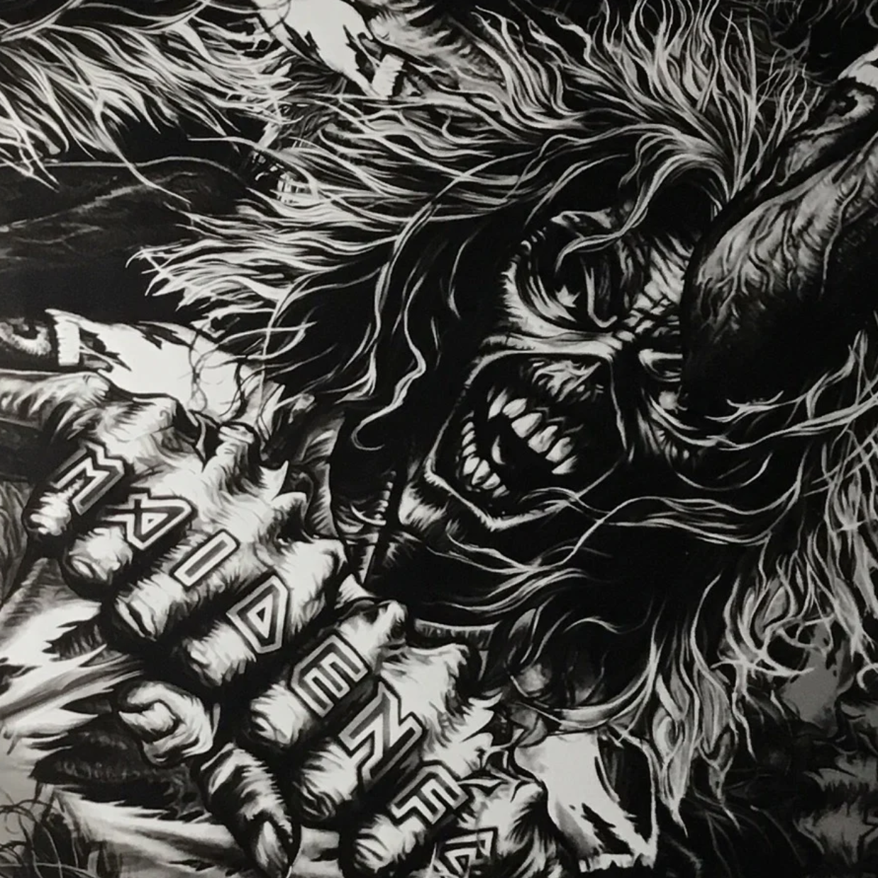 METALLIC HARD ROCK SKULLS