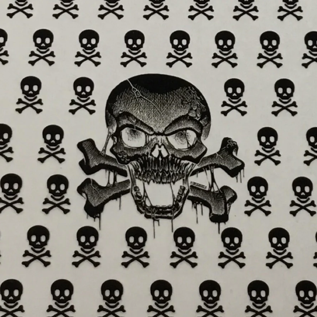 BLACK CLEAR SKULLS CROSSBONES